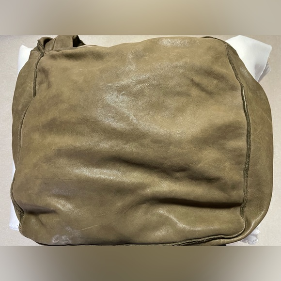 NWT ERRELLEVENTIDU HANDBAG. Made in Italy. Soft Leather. - Picture 2 of 12